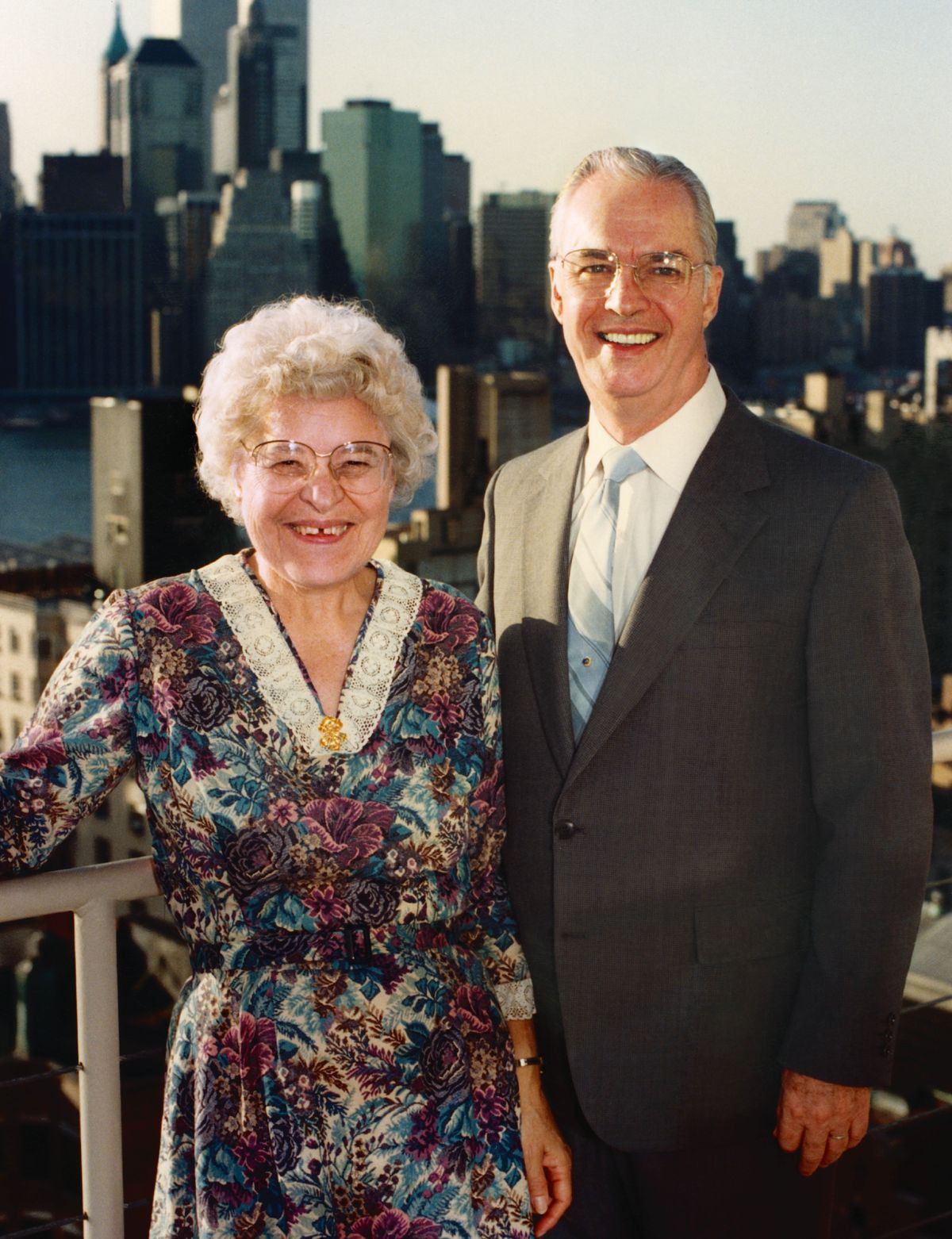 Joel kɛ Mary Adams.