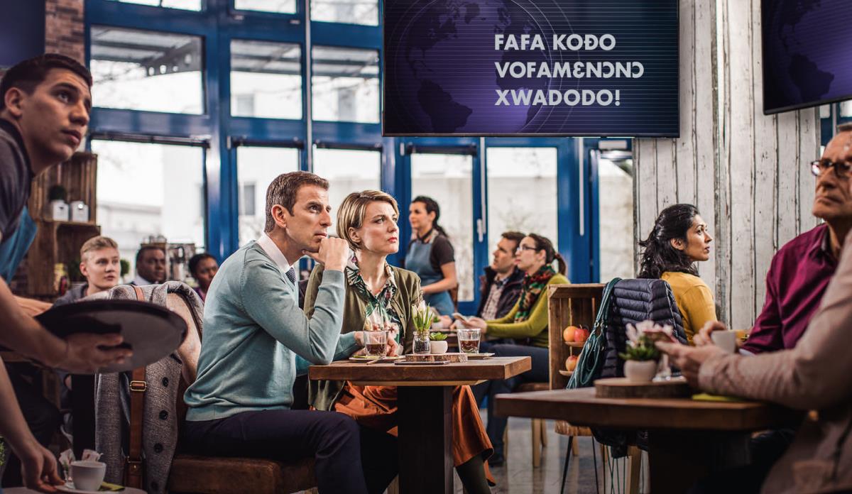 Foto lɔ dasɛ lé mɛ ciwo yí va kafe nugbe wakɔ nu do hwecinu wokpɔ wodokɔ “fafa koɖo vofamɛnɔnɔ” xwa le televiʒiɔn ji. Asu koɖo ashi Kunuɖetɔ ciwo yí drakɔ eŋɛnywi lɔ va gbɔnkɔ domɛ le nɔ, vɔ wodena enyɔ cɛ flu wo o