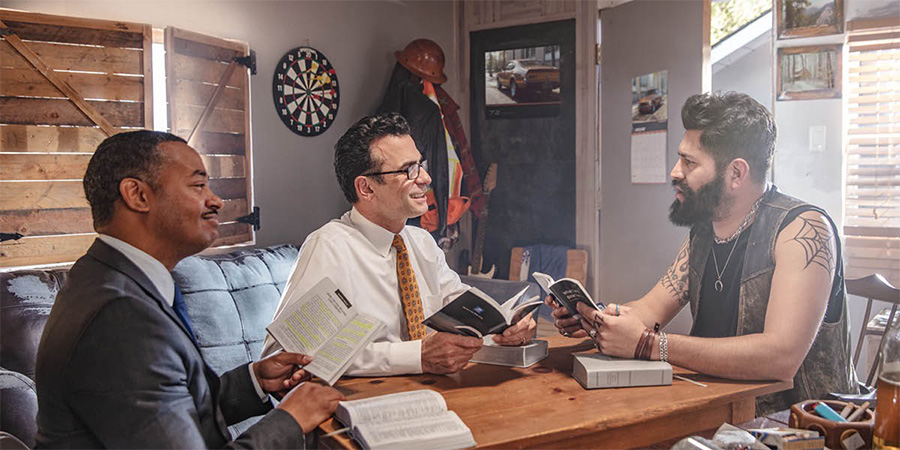 Tatosa salikaka malalengoay to cecay faˈinayan to Fangcalay Cudad, oniya faˈinayan makodongay ko tireng, cikadangay ko kamay cicangaway