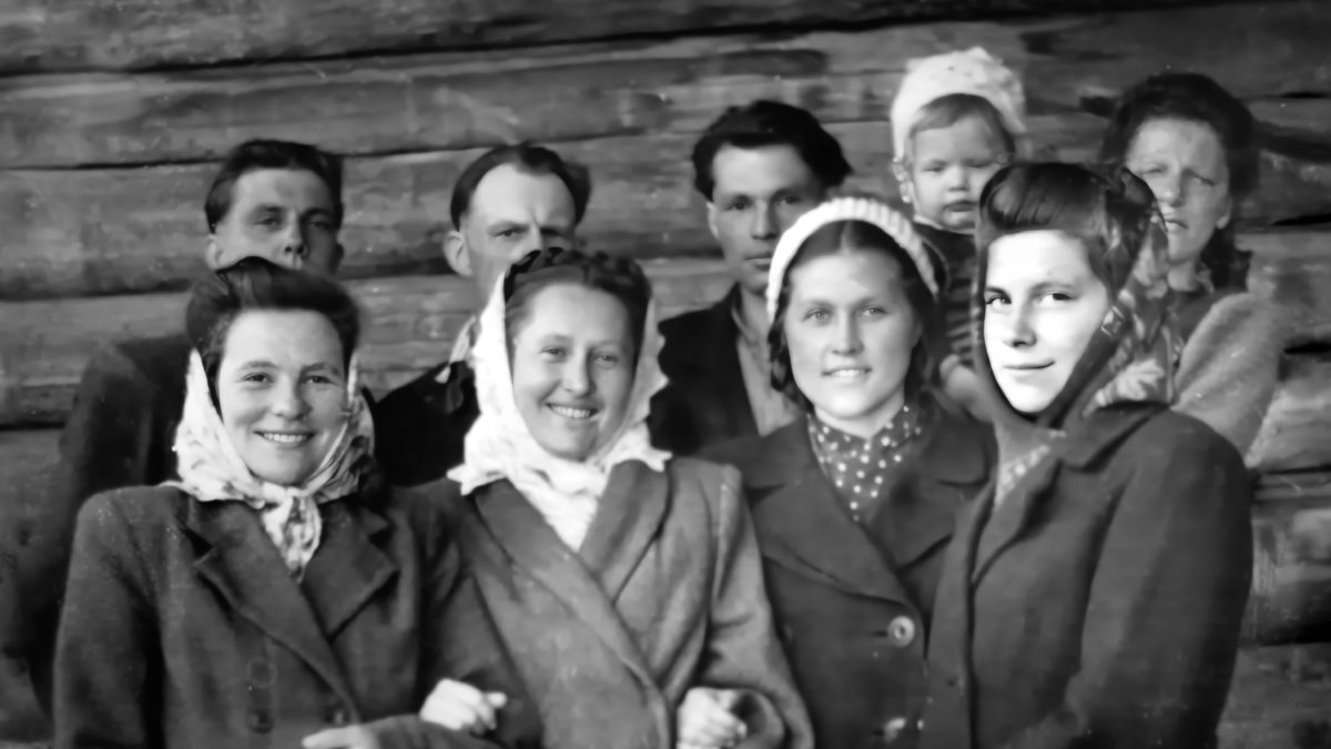 Quiñe troquiñ pu peñi ca pu lamngen yengeingün Siberia mu.