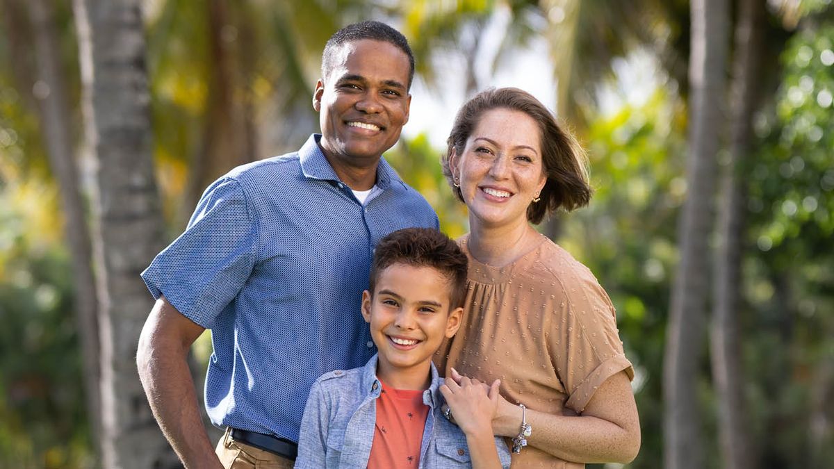 Reyçel, həyat yoldaşı Ceysr və oğulları Konor