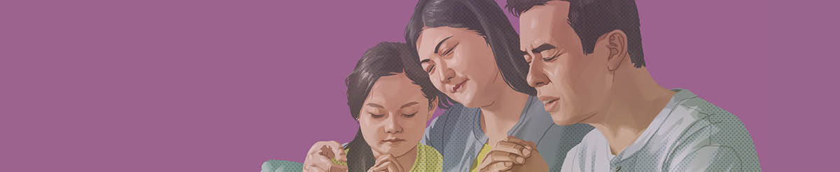 Ata yoldaşı və qızı ilə birgə dua edir.