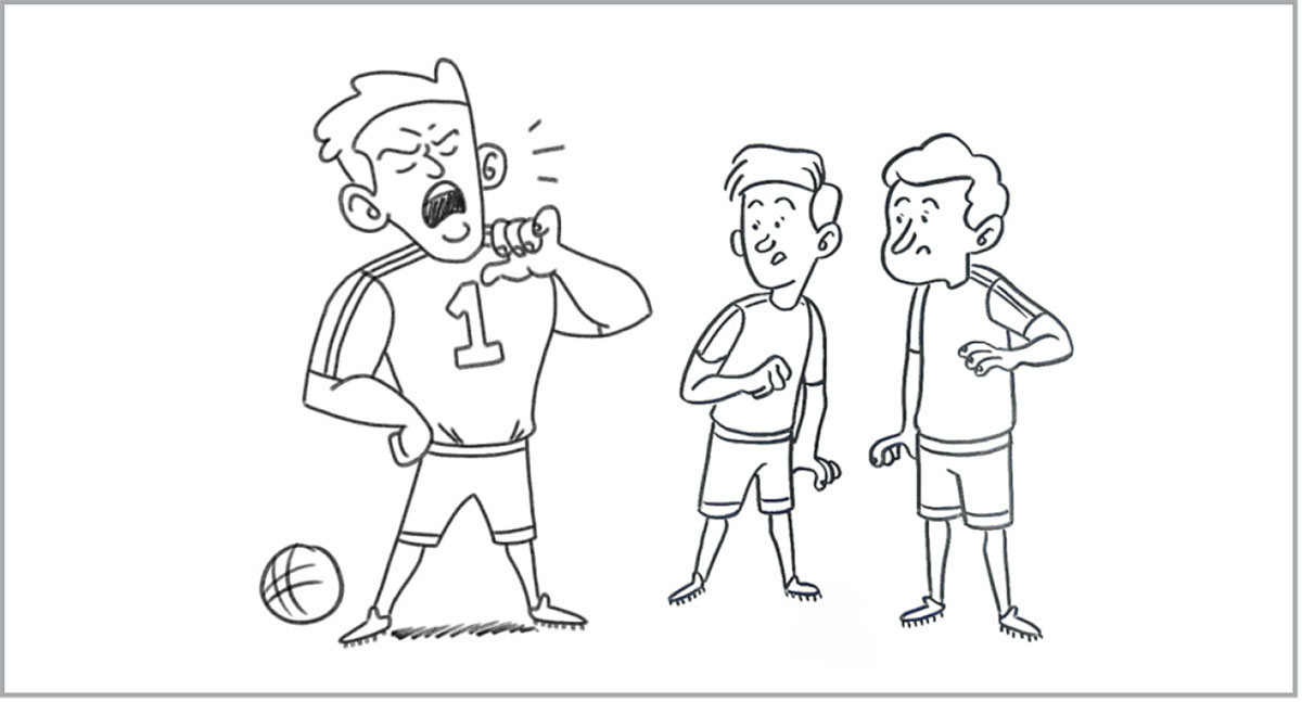 Həddən artıq lovğa oğlan iki oğlanın qarşısında özünü öyür