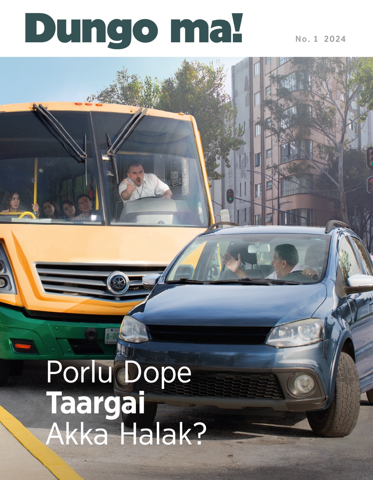 Sahalak supir ni bus manonggak supir ni mobil na menerobos dalan tikki macet.