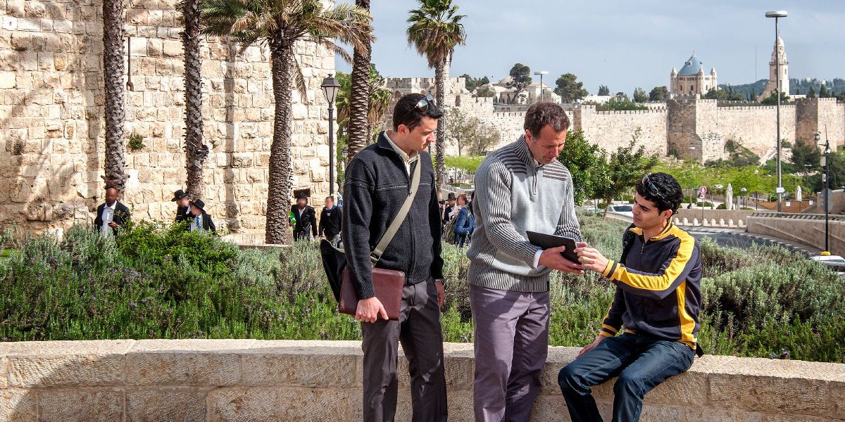 Ba Nte babili mu Israel balebila imbila nsuma ku mwaume ukubomfya tabuleti