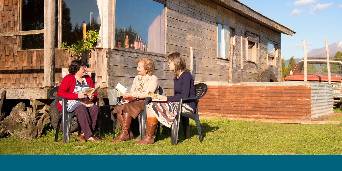 Two sisters conduct a Bible study in Chile