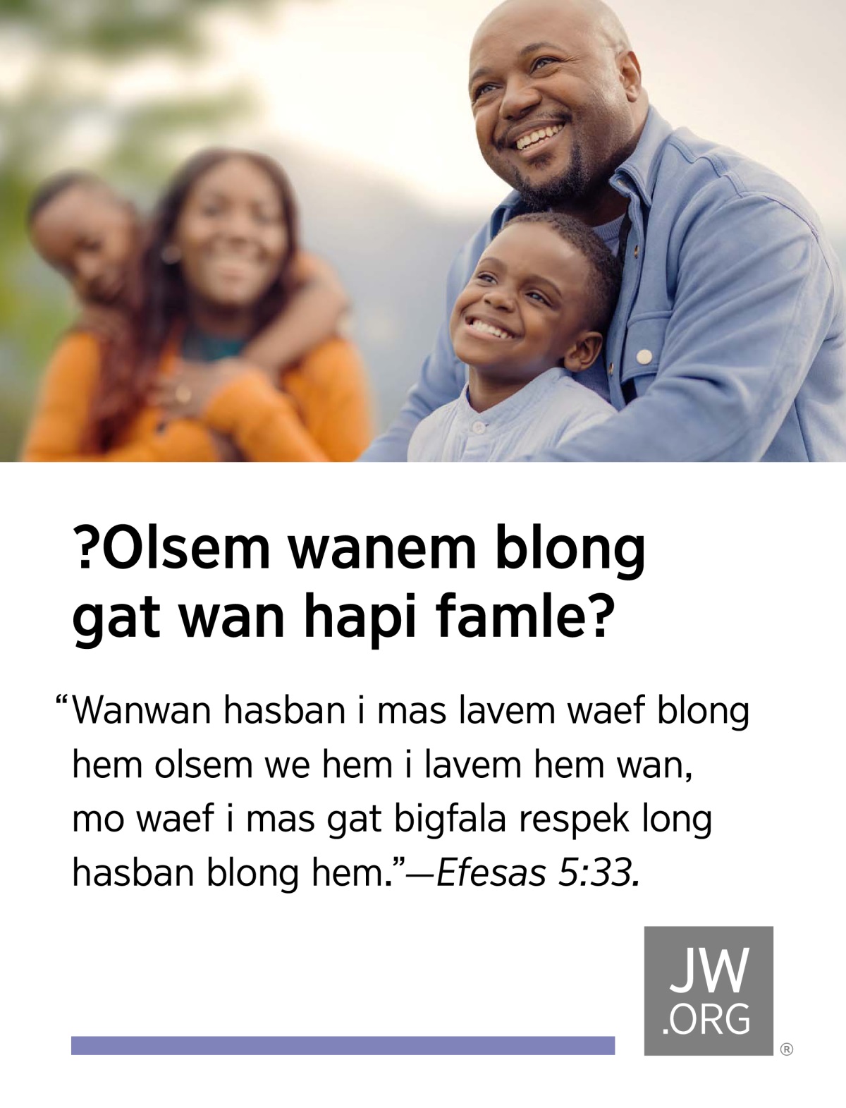 Wan papa mo mama i glad blong karem smol gel mo boe blong tufala taem oli spenem taem tugeta afsaed.