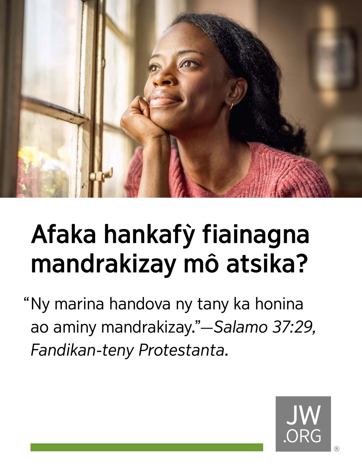 Gaombavy araiky mizaha avy amy lafenètra sady milamintsaigny.