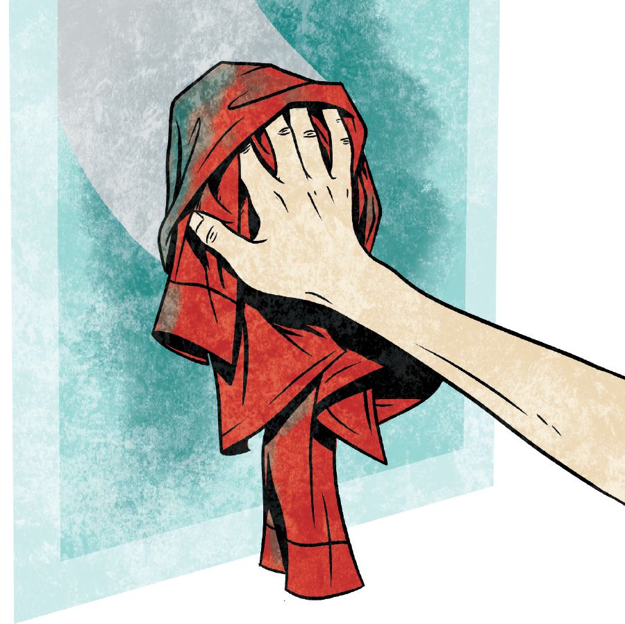 Uma roupa é usada como pano de limpeza