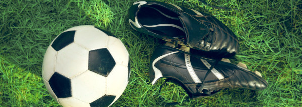 Bola ug sapatos para sa saker