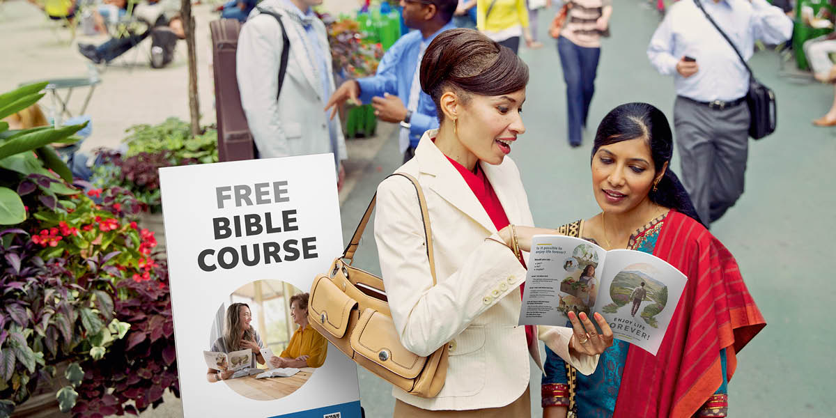 Saksi ni Jehova nga nagsangyaw sa usa ka babaye