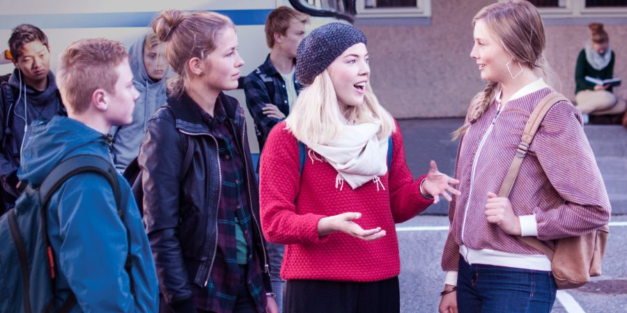 Si Ronja nagsangyaw sa iyang mga klasmet didto sa Norway
