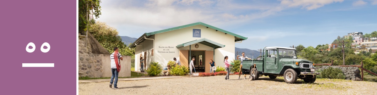 وانە‌ی ٥٥.‏ خوشک و برایان یارمە‌تی چاککردنە‌وە‌ی دە‌رە‌وە‌ی هۆڵی پاشایە‌تیە‌کە‌یان دە‌دە‌ن.‏