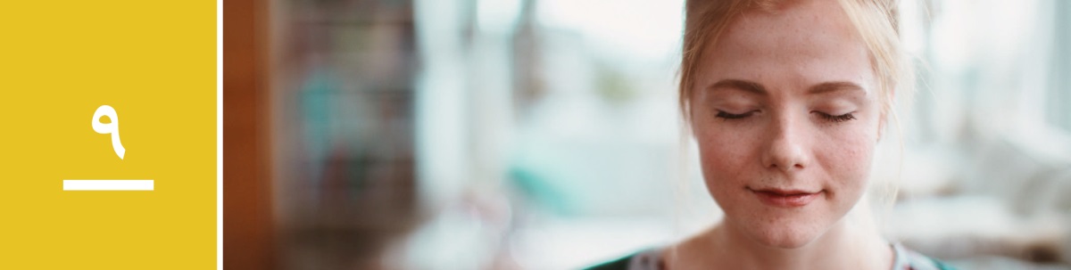 وانە‌ی ٩.‏ ژنێک بە تە‌نها دوعا دە‌کات.‏