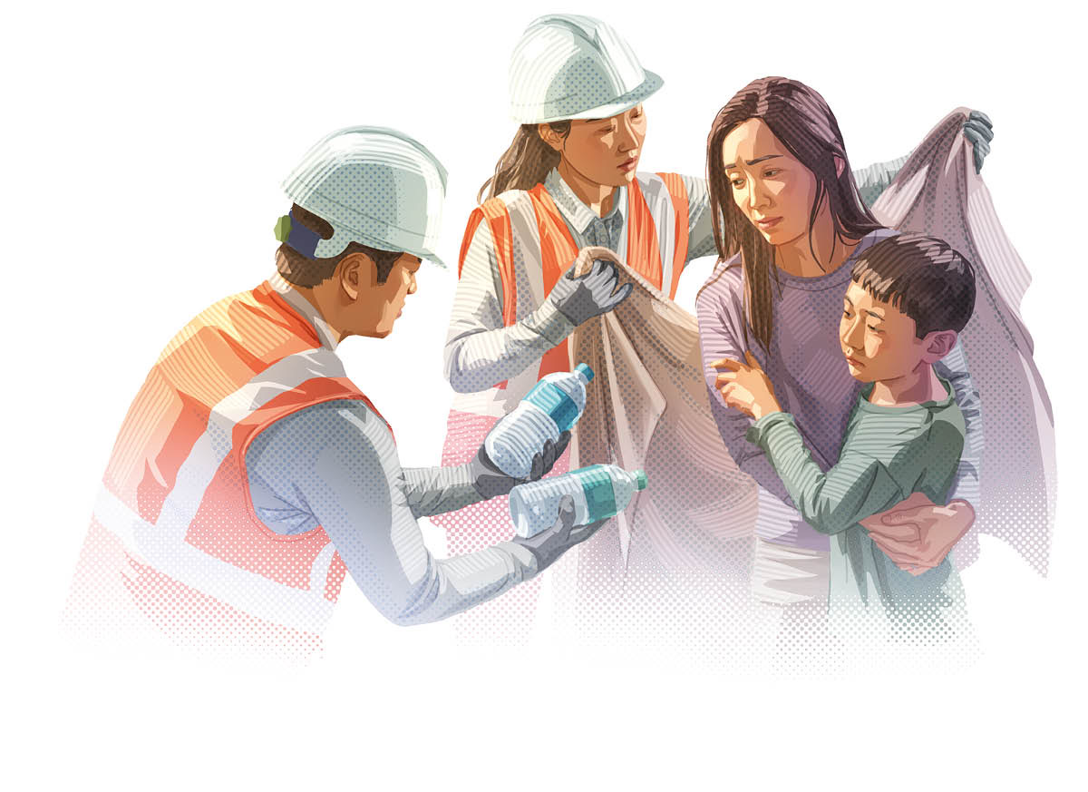 دووکە‌س لە شاهیدانی یە‌هوە یارمە‌تی دایکێک و منداڵە‌کە‌ی دە‌دە‌ن کە تازە تووشی کارە‌سات بوون.‏ بە بە‌رگی گە‌رمدا دە‌یانپێچنە‌وە و ئاوی پاکیان دە‌دە‌نێ تا بیخۆنە‌وە.‏