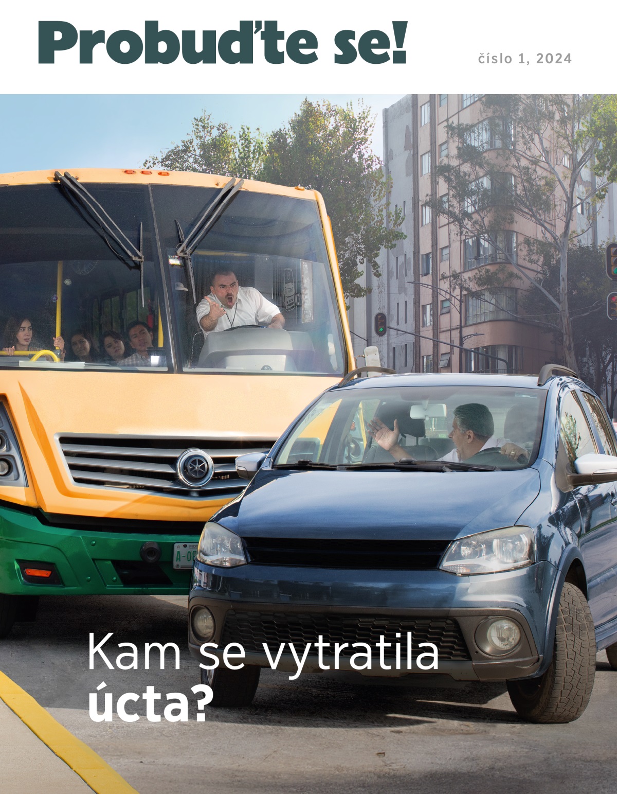 Naštvaný řidič autobusu křičí na jiného řidiče, který mu vjel do cesty.