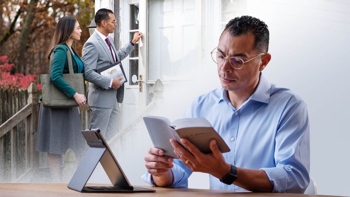 Serie de imágenes: 1. Un hermano está leyendo la Biblia. 2. El mismo hermano está predicando con su esposa.