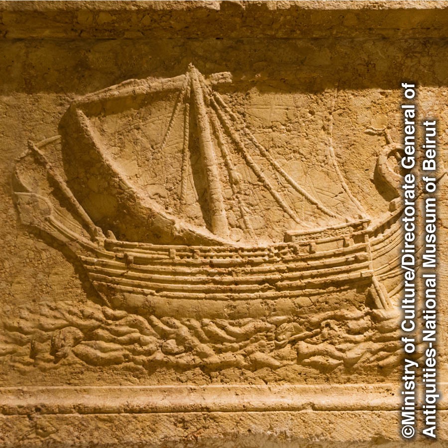 Et relief af et stort fragtskib