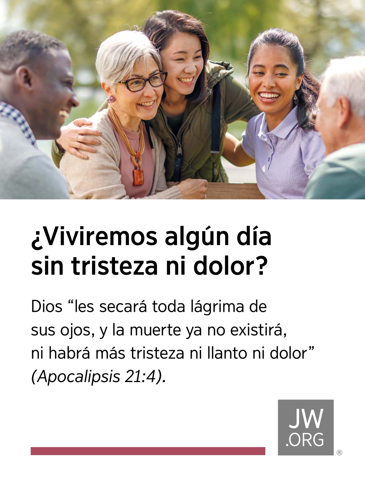 En un parque, amigos de distintas edades pasan un buen rato juntos.