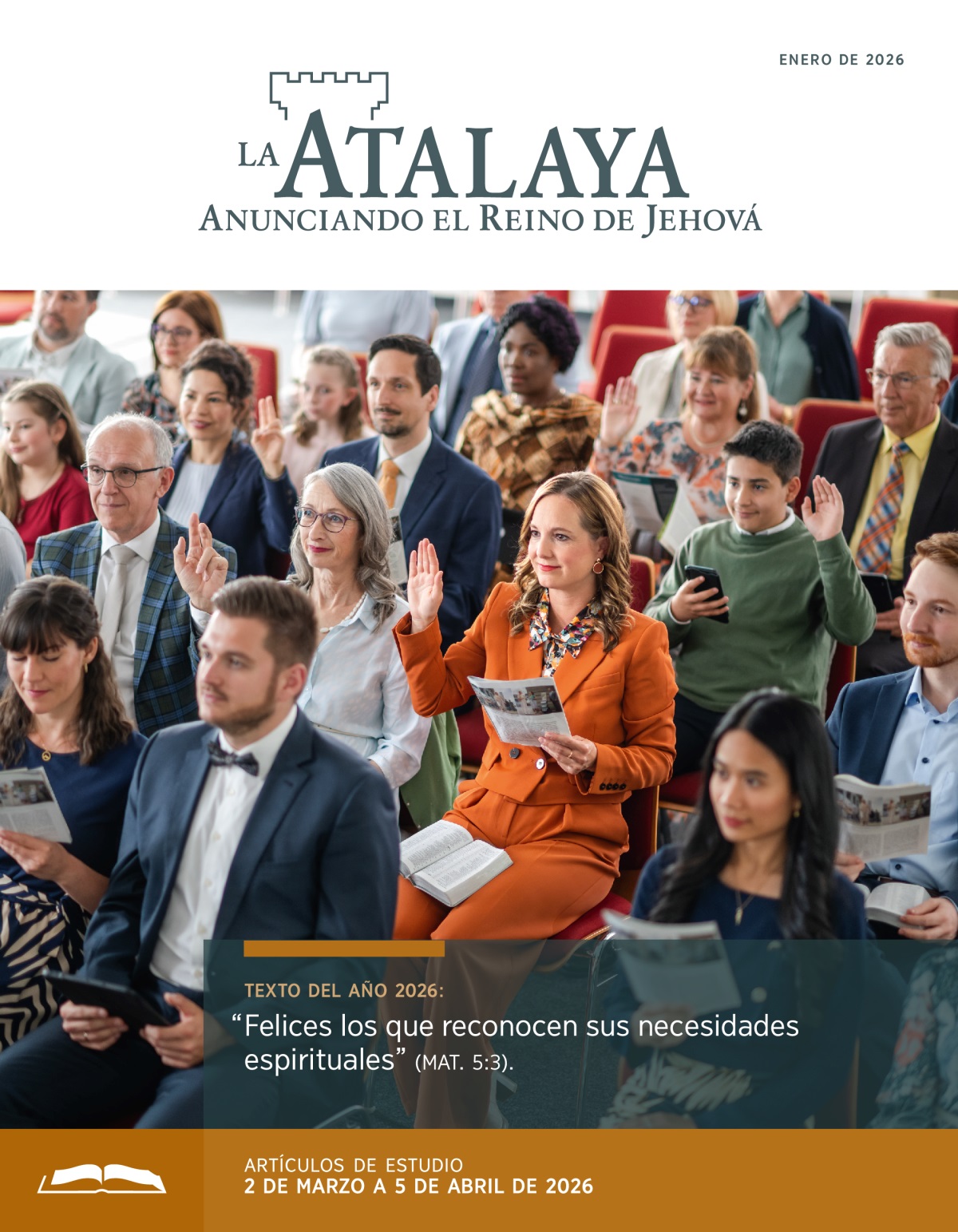 Una hermana levanta la mano durante el Estudio de “La Atalaya”. Otros hermanos y hermanas también levantan la mano.