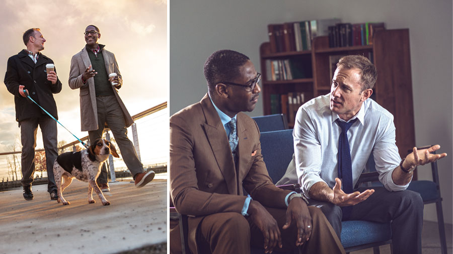 برادری بسيار ناراحت است و سخنان تندی به زبان می‌آورد و پير جماعتی صبورانه به او گوش می‌دهد؛‏ سپس آن دو برادر با هم به پياده‌روی می‌روند