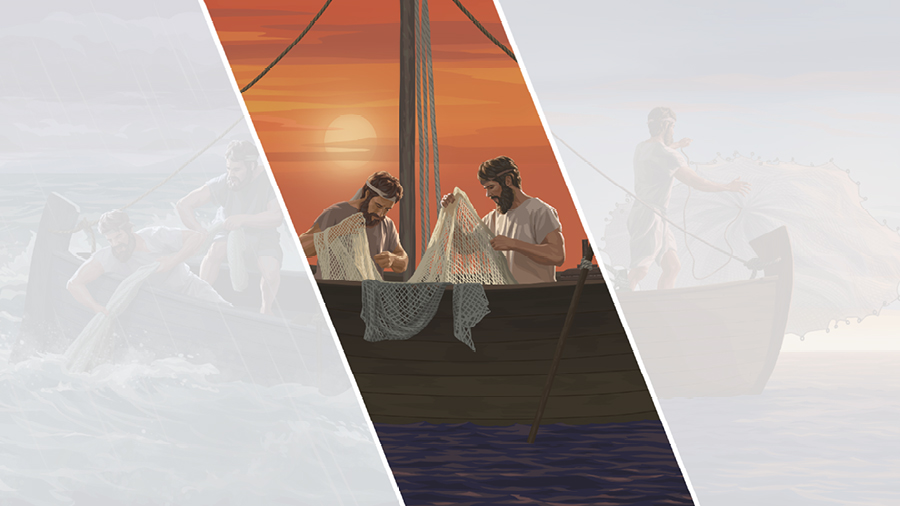 دو ماهيگير هنگام غروب تورشان را تعمير می‌كنند.‏