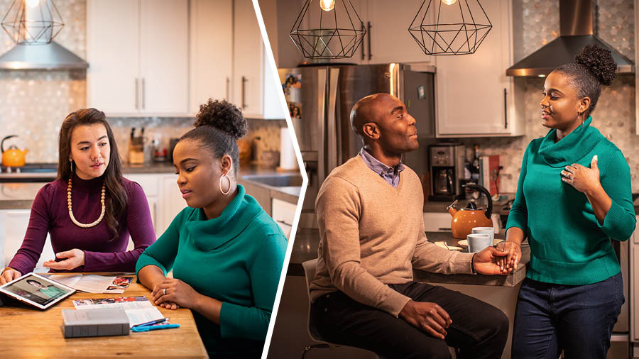 ચિત્રો: ૧. બહેન પોતાની વિદ્યાર્થીને કોઈના અનુભવનો વીડિયો બતાવી રહી છે. ૨. વિદ્યાર્થી જે નવું શીખી છે એ પોતાના પતિને બતાવી રહી છે.