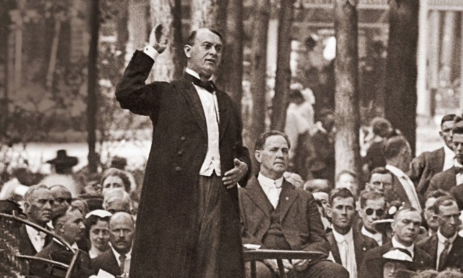 Ermáno Rutherford ojapo diskúrso asambleahápe, 1919-pe