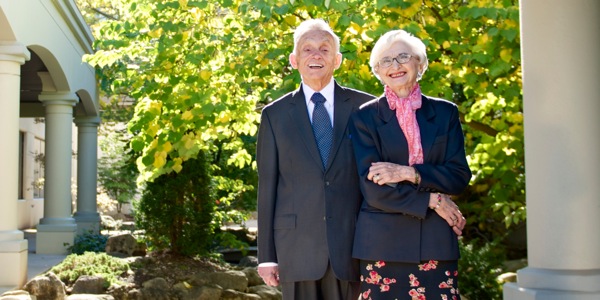 Kenneth ha Evelyn Little