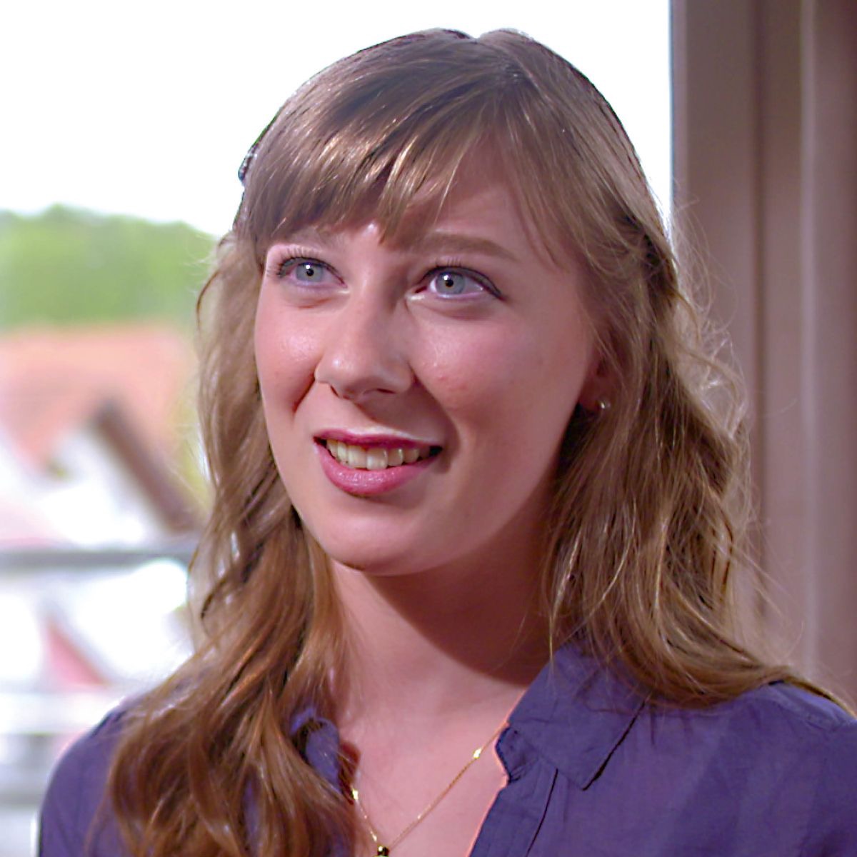 Imagen del video “Jóvenes que han aprendido a amar la Palabra de Dios”. Melanie.