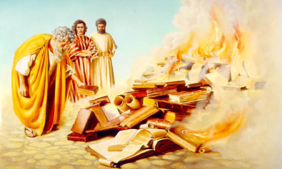 Ginsunog sang mga taga-Efeso ang ila mga libro nahanungod sa salamangka