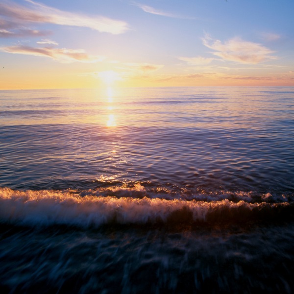 Prekrasan zalazak Sunca nad oceanom