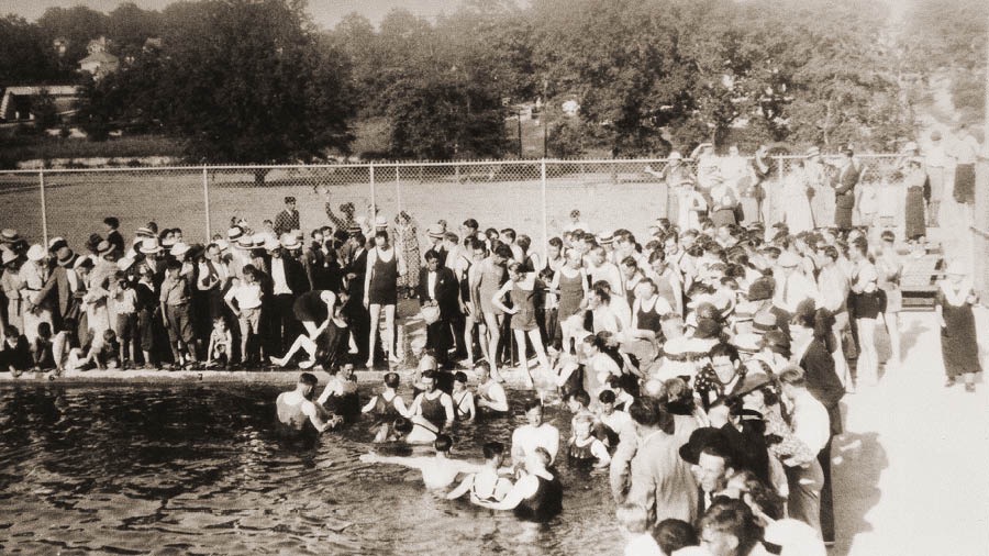 Rengeteg földi reménységű személy keresztelkedik meg az 1935-ös kongresszuson