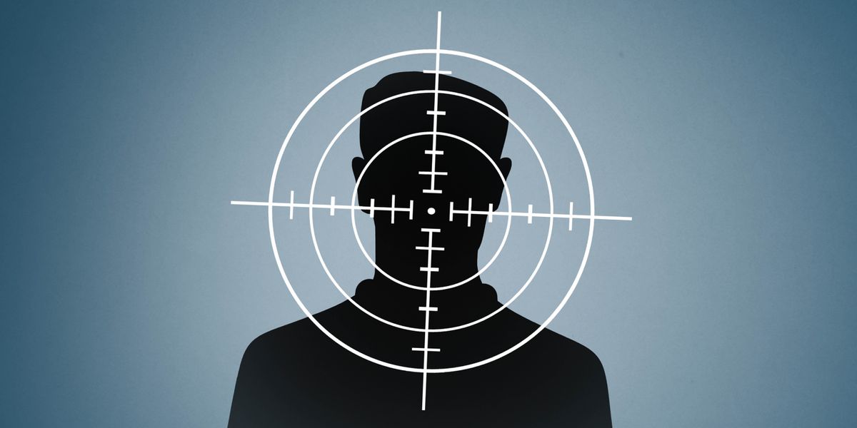 Yon fizi chas yo pwente sou moun.