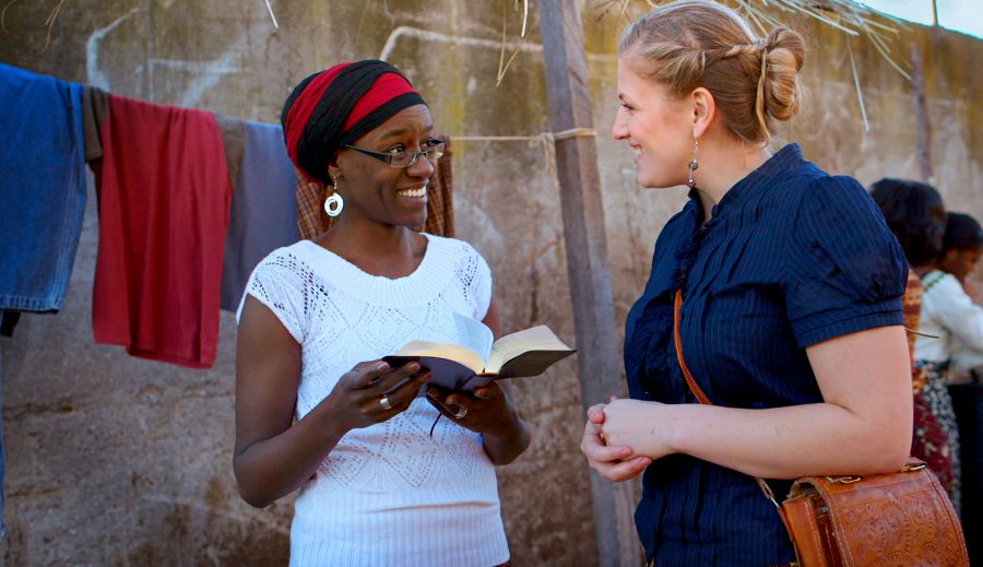 Vidio si n’Ihe Omume Tiivi Ndịàmà Jehova. A na-egosi ya n’ihe omume Otú Ndị Kraịst Si Ebi Ndụ
