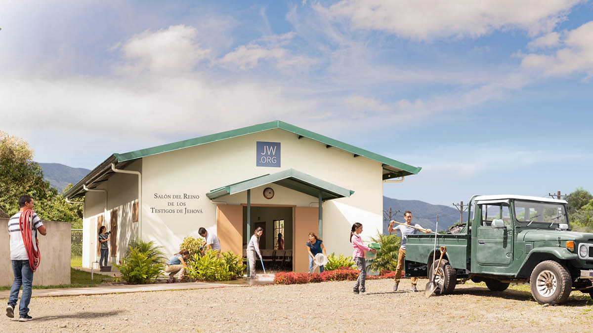 Grupo dagiti kakabsat a mangdaldalus ken mangmanmantener iti Kingdom Hall.