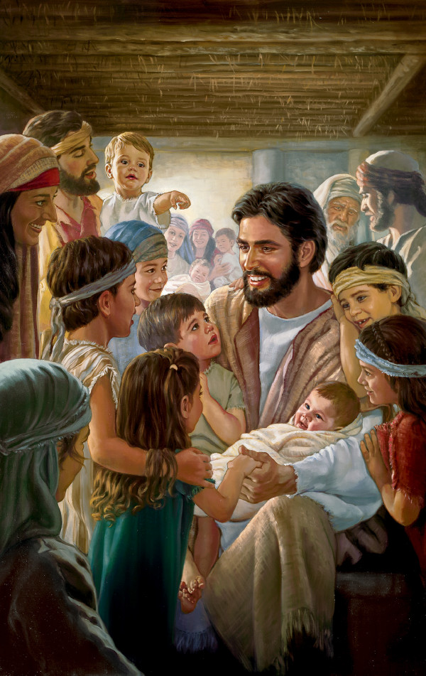 Gesù abbraccia con affetto bambini di varie età mentre i genitori guardano contenti.