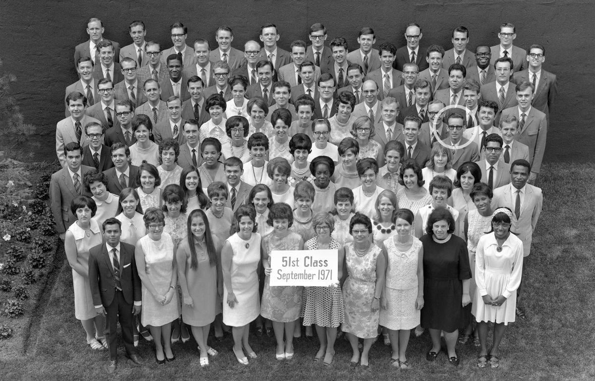 Terry con i suoi compagni della 51ª classe della Scuola di Galaad nel settembre 1971.