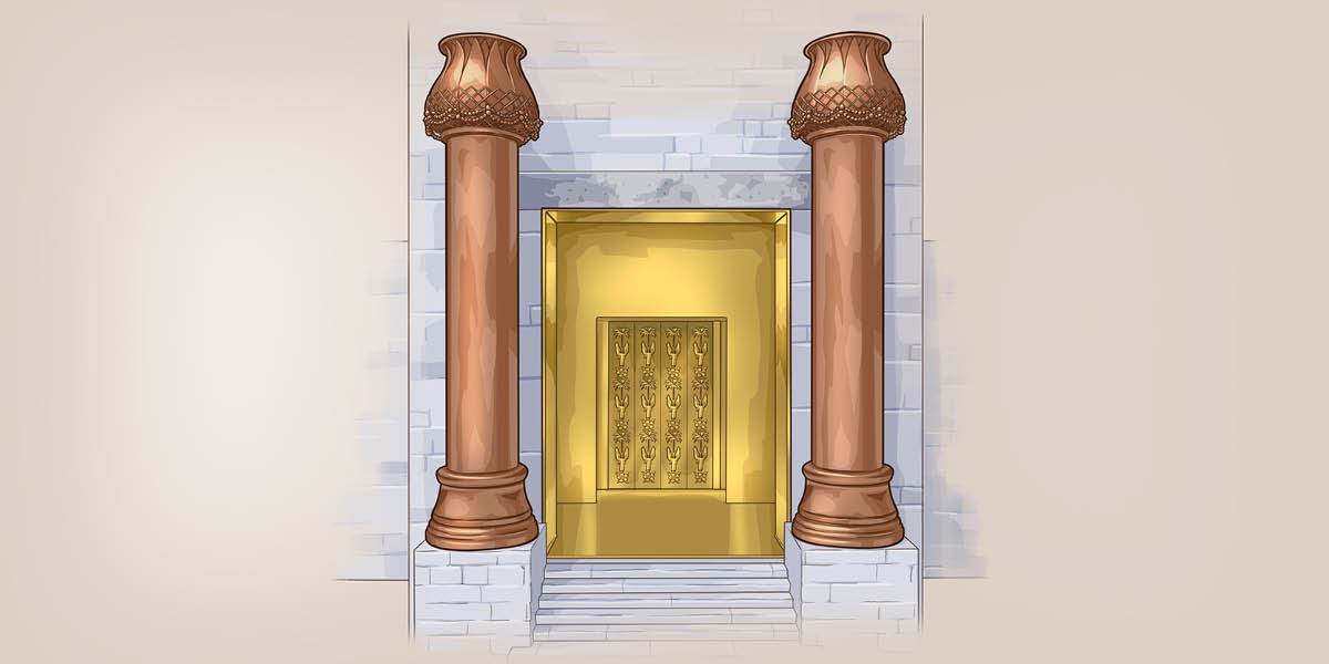 L’atrio del tempio con due colonne di rame ai lati dell’ingresso.