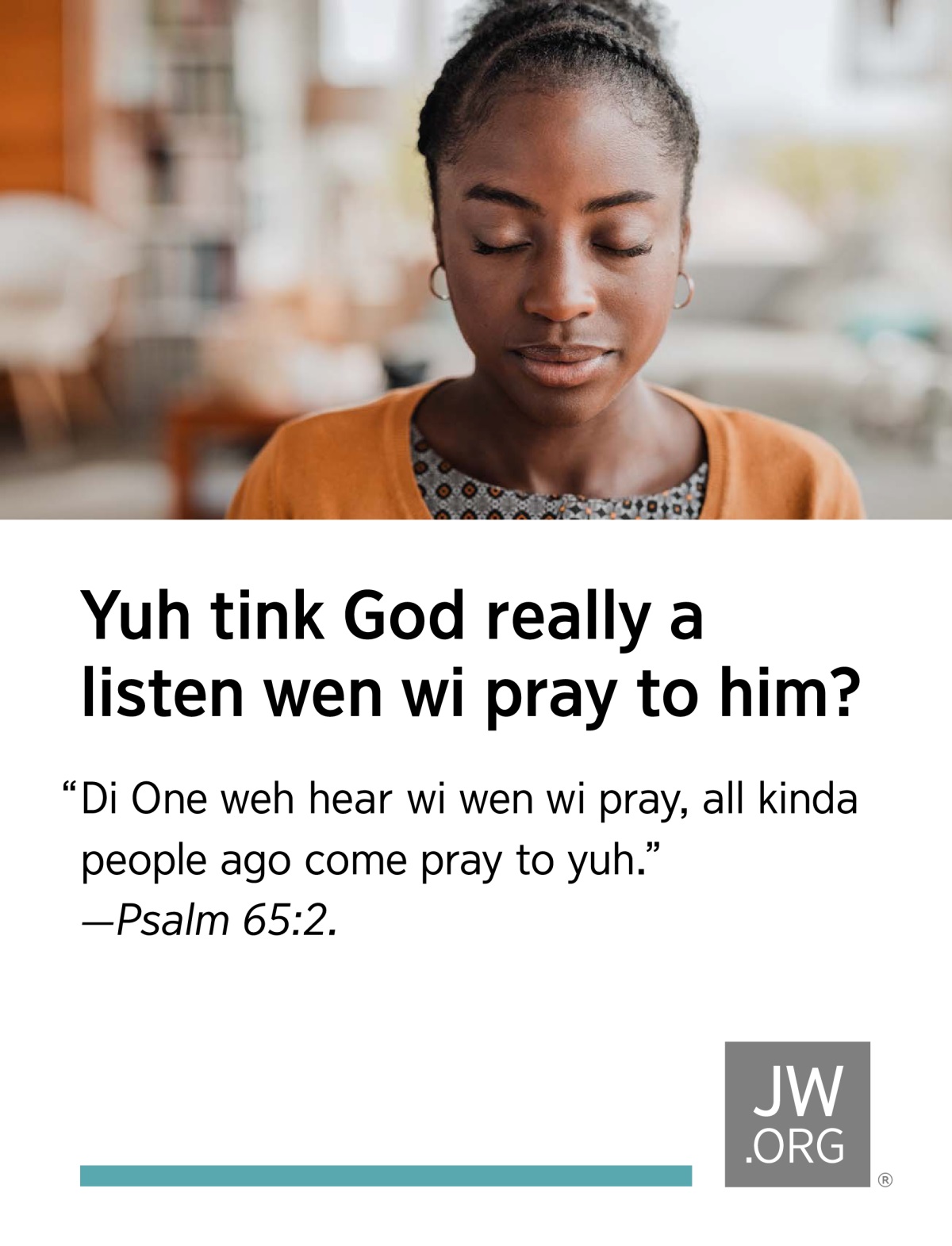 One young ooman deh a har yaad a pray.