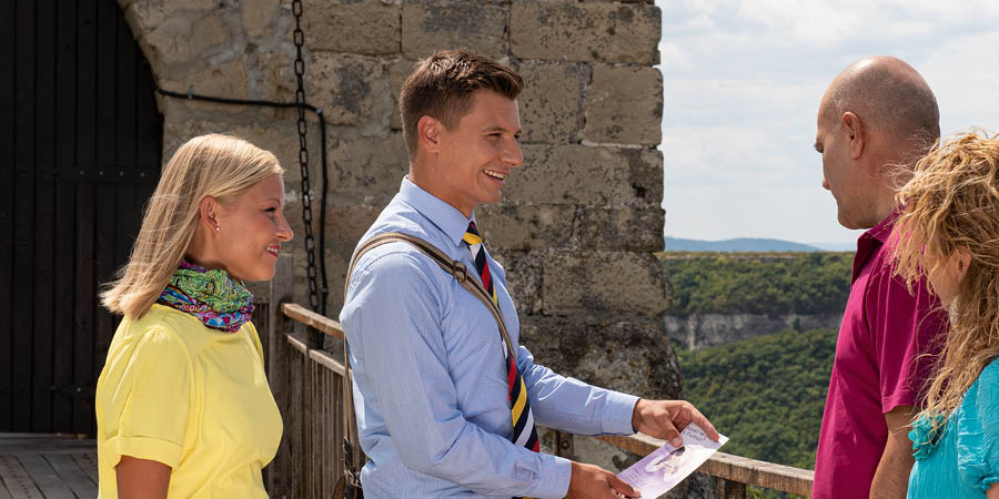 Nadja na Petteri menenga mũndũũme ũmwe na mũka tulakiti.