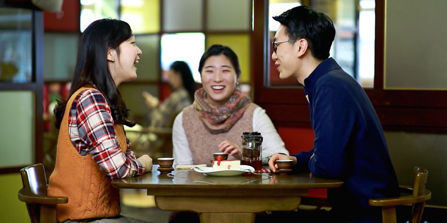 Omulumenhu nomukainhu tava kundafana pefimbo opo tava endelafana