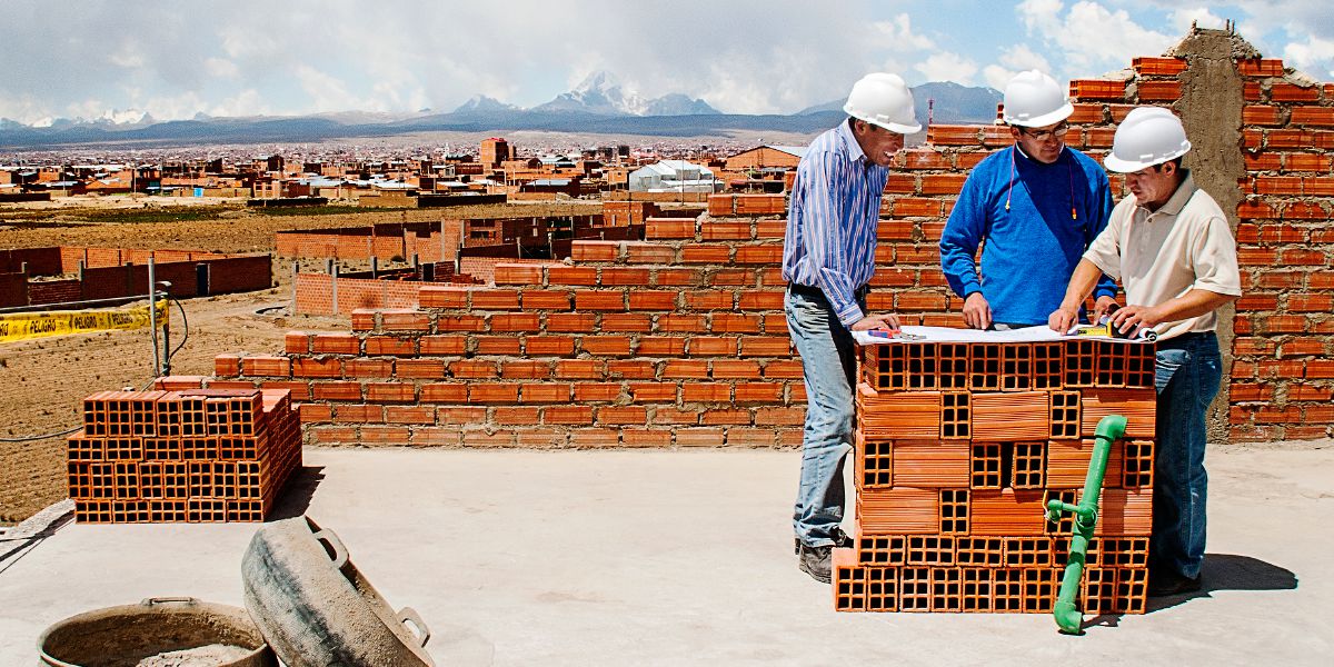 Bakamonyi ba kwa Yehoba bashimika ofweshi wa bantuntuluzhi mu Aymara ku El Alto mu Bolivia