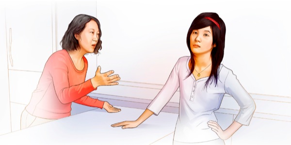 어머니가 딸의 말에 과민 반응을 보이는 장면