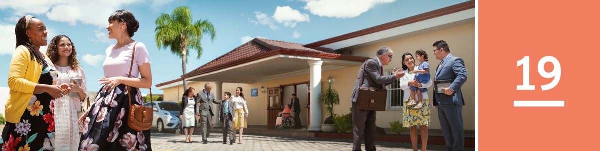Umutu 19. Abakaboni ba Yehova bali pakunenezannya kuzi kwa Nyumba ya Bumwene.