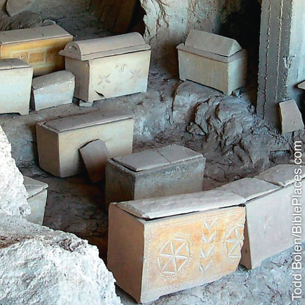 [Ekifaananyi ekiri ku lupapula 30]