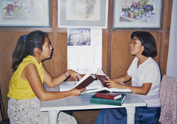 Precious ayekolaki Biblia ná Marieta