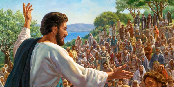 Jesus teaches a crowd