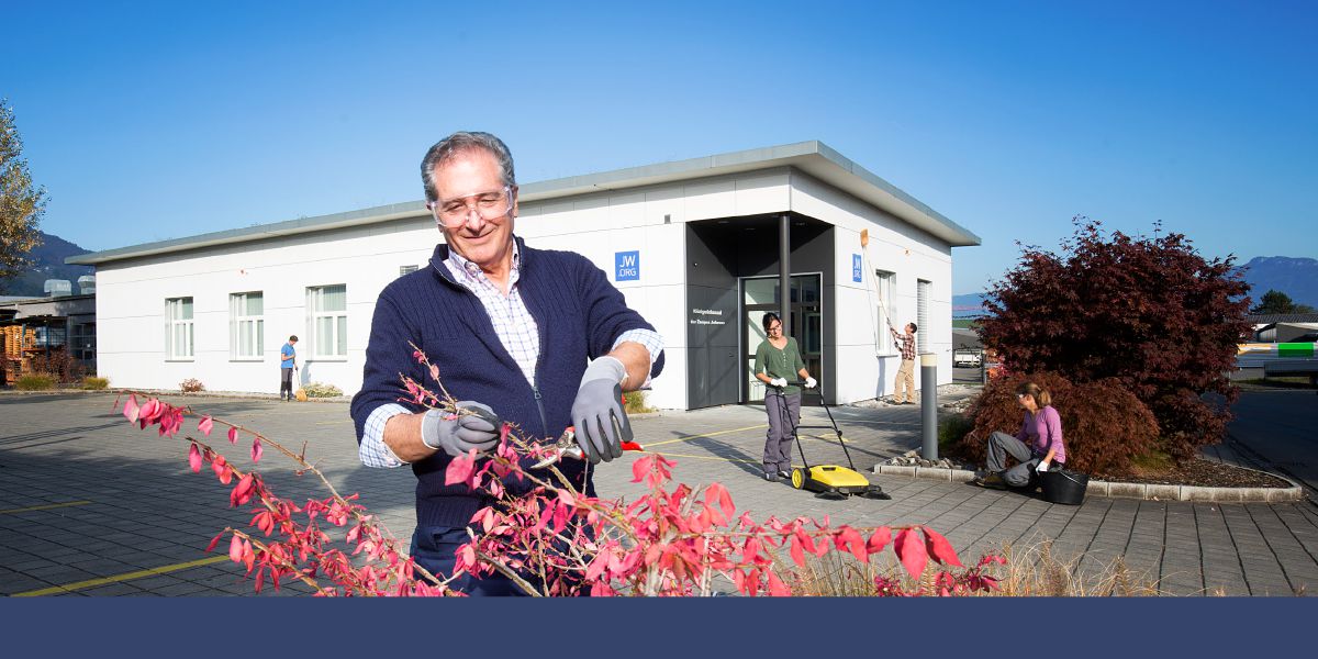 Switzerland ai Iehova ena Witnes taudia na edia Kingdom Hall ihanamona ḡaukaradia e karamu