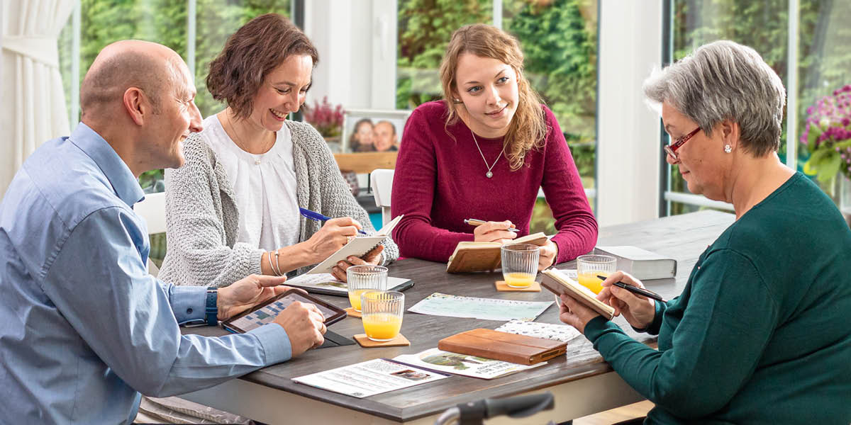 Tiara kum, ai aisa yapti, bara ai kukika aikuki iwi, nahki smalkaia warkka kau daukaia aisi banhwisa.